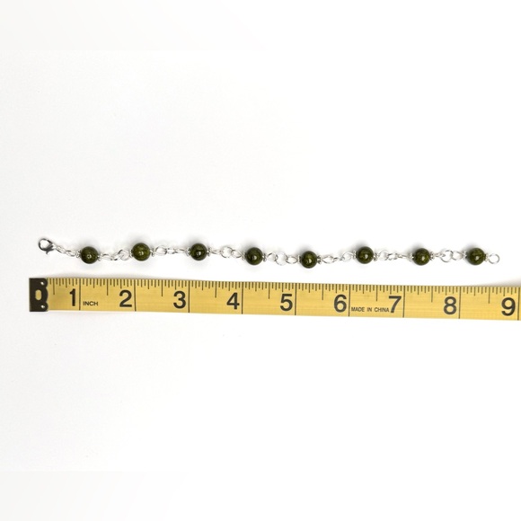 Elegant Hand Crafted Green Dyed Quartz Beaded Bracelet Silver Tone Hardware NEW - Picture 5 of 5